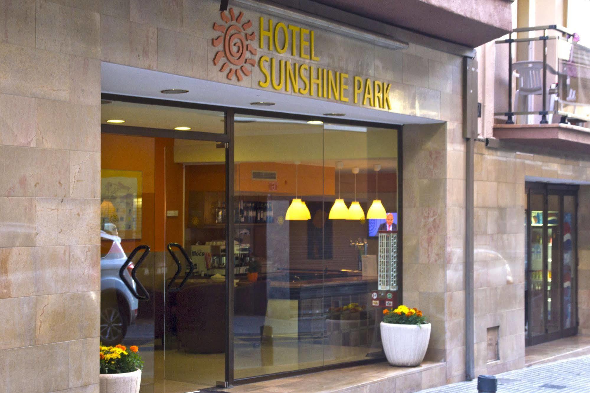 Hotel Sunshine Park Льорет-де-Мар Экстерьер фото